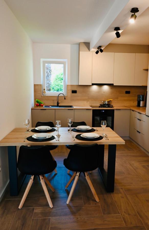 Adorable Holiday Apartment Malinska Kültér fotó
